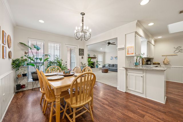 2611 Cummings Drive, Bedford, TX 76021