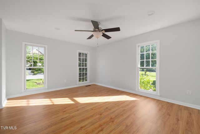 3507 Bondwood Circle, Johnson City, TN 37604
