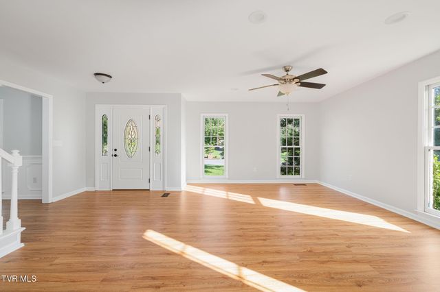 3507 Bondwood Circle, Johnson City, TN 37604