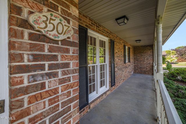 3507 Bondwood Circle, Johnson City, TN 37604
