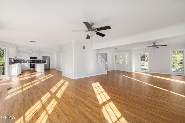 3507 Bondwood Circle, Johnson City, TN 37604