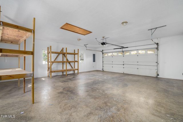 3507 Bondwood Circle, Johnson City, TN 37604