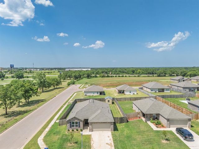 1400 Lexi Drive, Shawnee, OK 74804