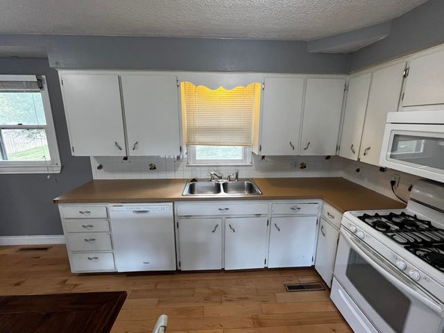 3110 Main Street, Cassville, MO 65625