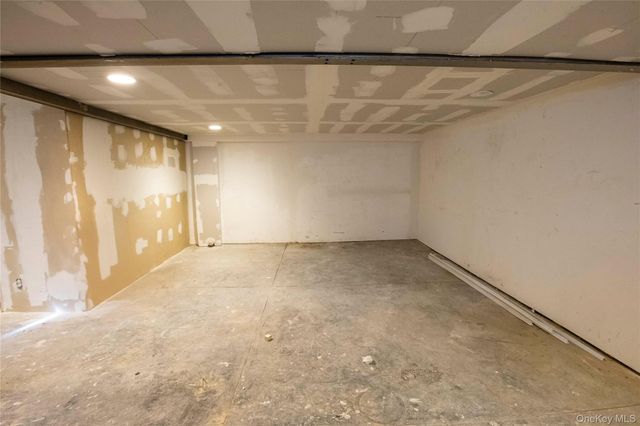 112-05 180th Street, Jamaica, NY 11433