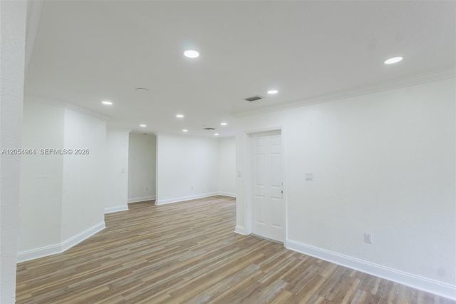 30 NW 159th St, Miami, FL 33169