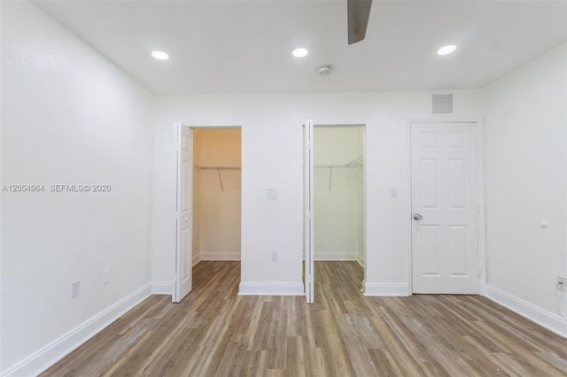 30 NW 159th St, Miami, FL 33169