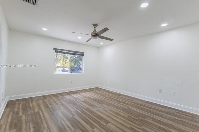 30 NW 159th St, Miami, FL 33169