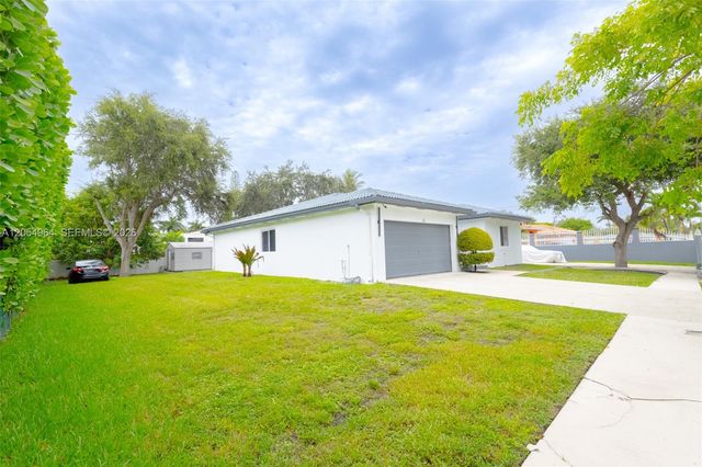 30 NW 159th St, Miami, FL 33169
