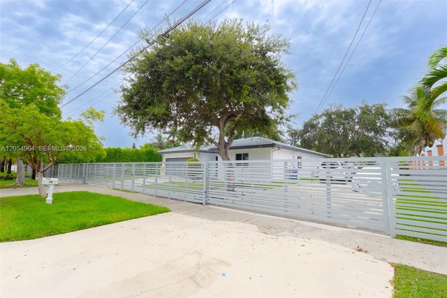30 NW 159th St, Miami, FL 33169