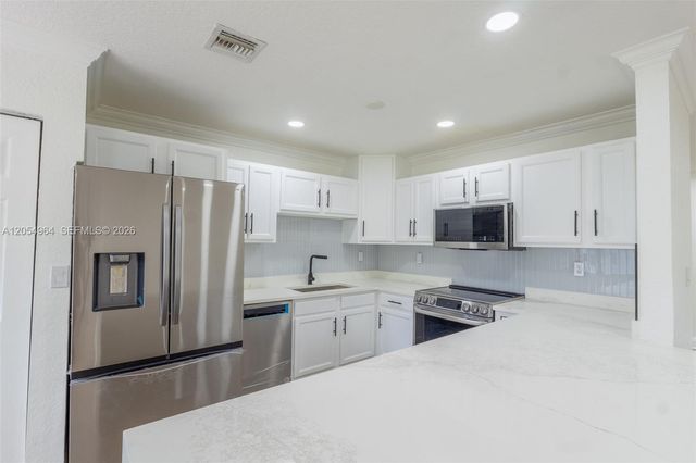 30 NW 159th St, Miami, FL 33169