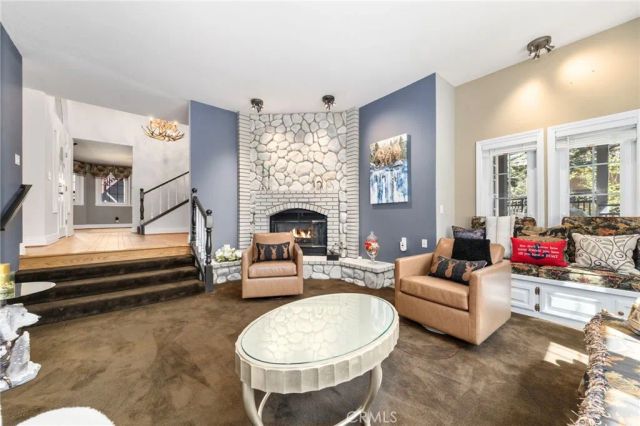 447 Bay View Drive, Lake Arrowhead, CA 92352