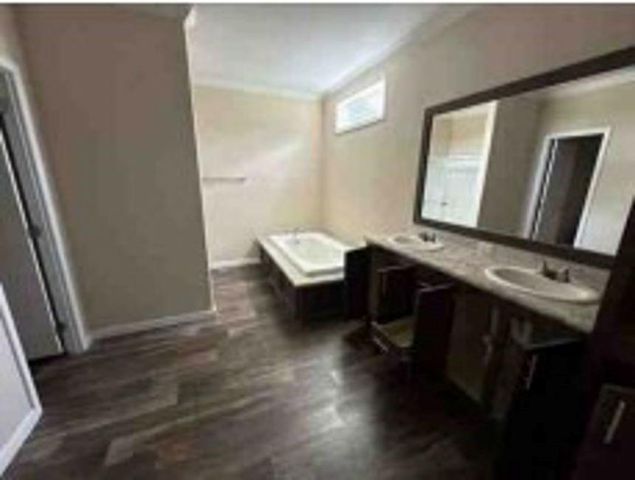 71 County Road 3373, Cleveland, TX 77327