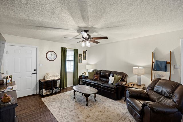 806 Ave 6 SE, Atkins, AR 72823