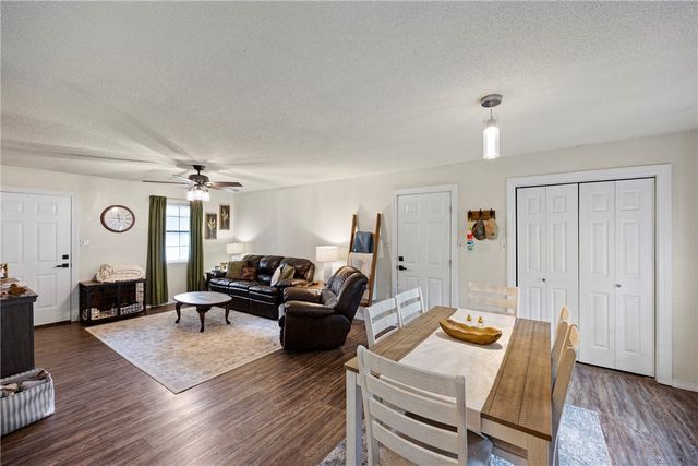 806 Ave 6 SE, Atkins, AR 72823