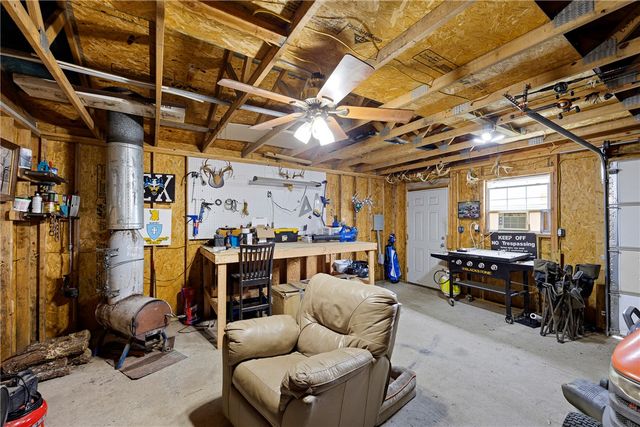 806 Ave 6 SE, Atkins, AR 72823