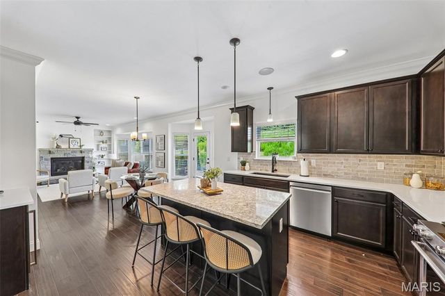 390 Timber Valley Trail, Fenton, MO 63026