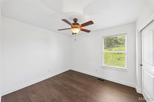 390 Timber Valley Trail, Fenton, MO 63026