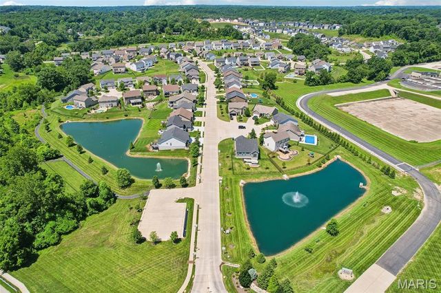 390 Timber Valley Trail, Fenton, MO 63026