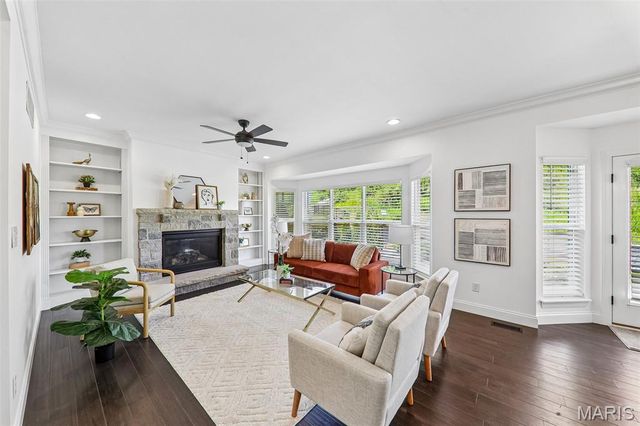 390 Timber Valley Trail, Fenton, MO 63026