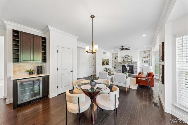 390 Timber Valley Trail, Fenton, MO 63026