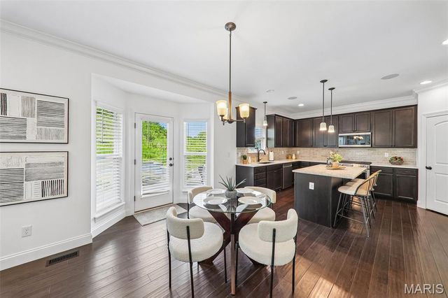 390 Timber Valley Trail, Fenton, MO 63026