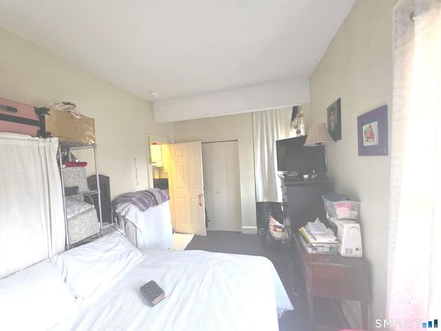 31 Alden Street B, Hartford, CT 06114