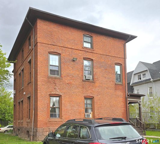 31 Alden Street B, Hartford, CT 06114