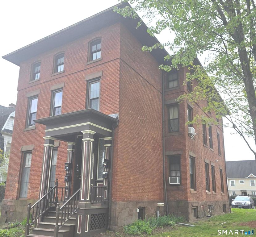 31 Alden Street B, Hartford, CT 06114