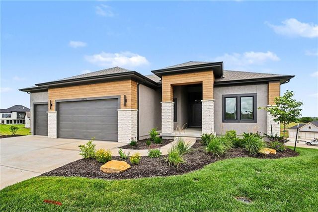 11275 S Gleason Road, Olathe, KS 66061