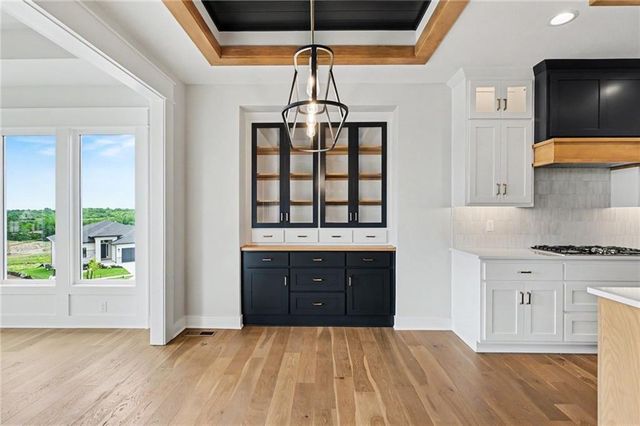 11275 S Gleason Road, Olathe, KS 66061