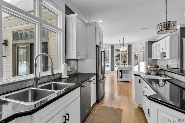 9624 Cobblestone Drive, Clarence, NY 14031