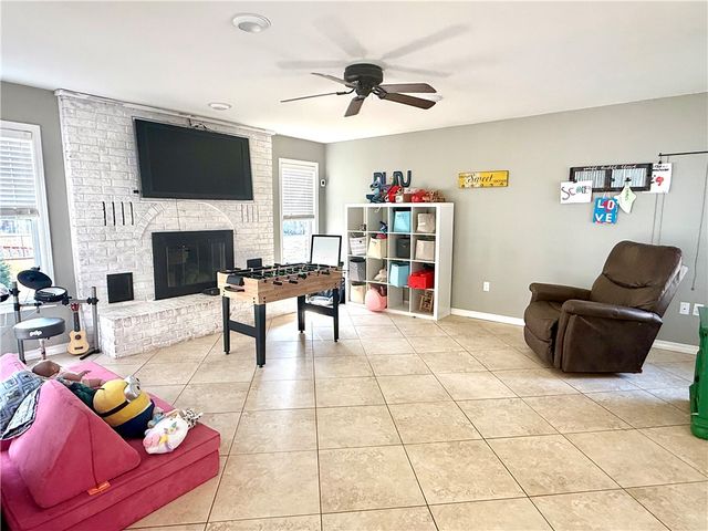 1506 Lands End Point South, Russellville, AR 72802