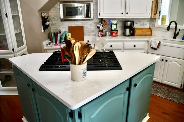 1506 Lands End Point South, Russellville, AR 72802