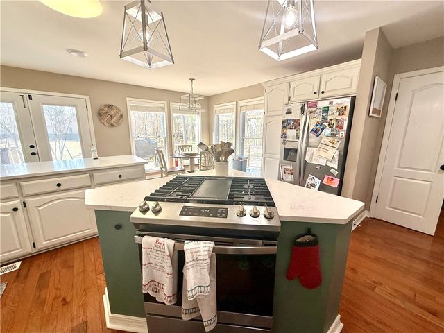 1506 Lands End Point South, Russellville, AR 72802