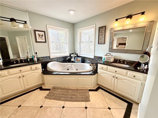 1506 Lands End Point South, Russellville, AR 72802