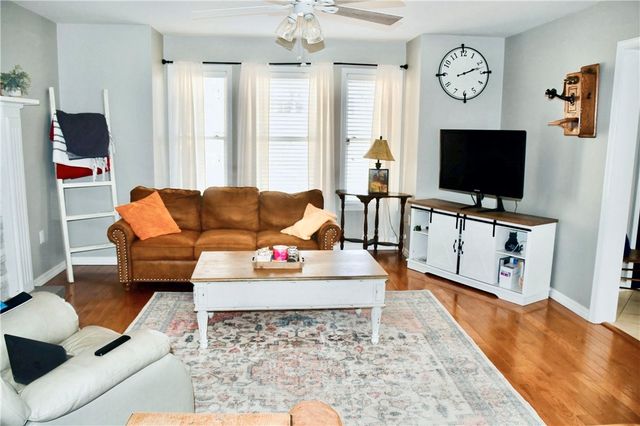 1506 Lands End Point South, Russellville, AR 72802