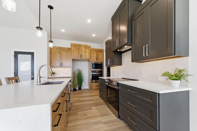8263 W Mossy Stone, Maize, KS 67101