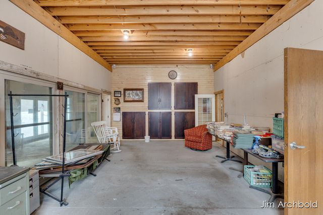 1591 W Fruitvale Road, Montague, MI 49437