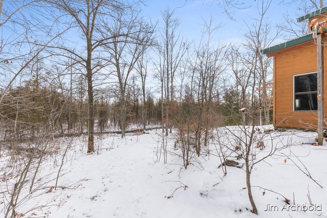 1591 W Fruitvale Road, Montague, MI 49437