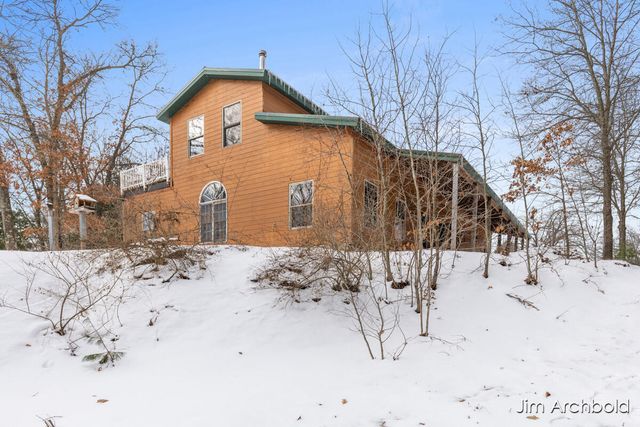 1591 W Fruitvale Road, Montague, MI 49437