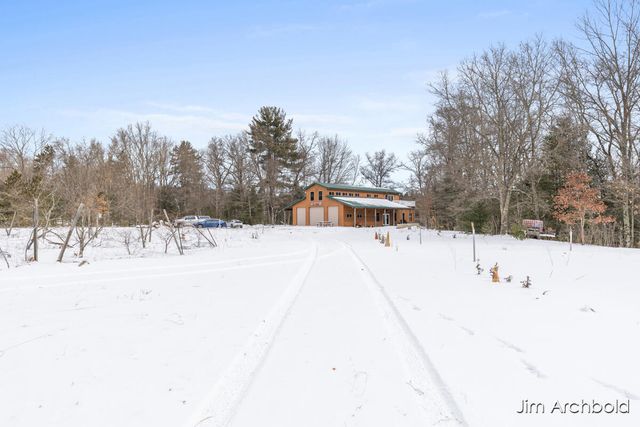 1591 W Fruitvale Road, Montague, MI 49437