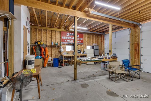 1591 W Fruitvale Road, Montague, MI 49437