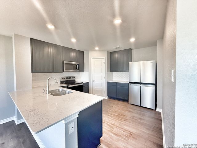 108 Bass Ln, New Braunfels, TX 78130