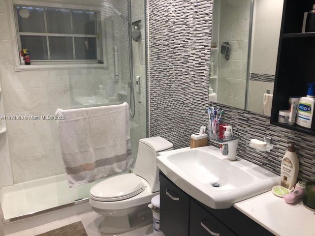 9810 NW 47th Ter 9810, Doral, FL 33178