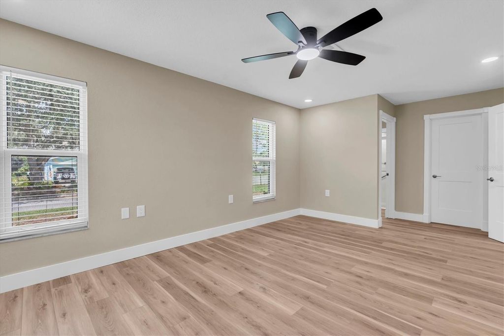 Image 25 of property listing at 10531 MEADOW HILL DRIVE, Port Richey, FL 34668