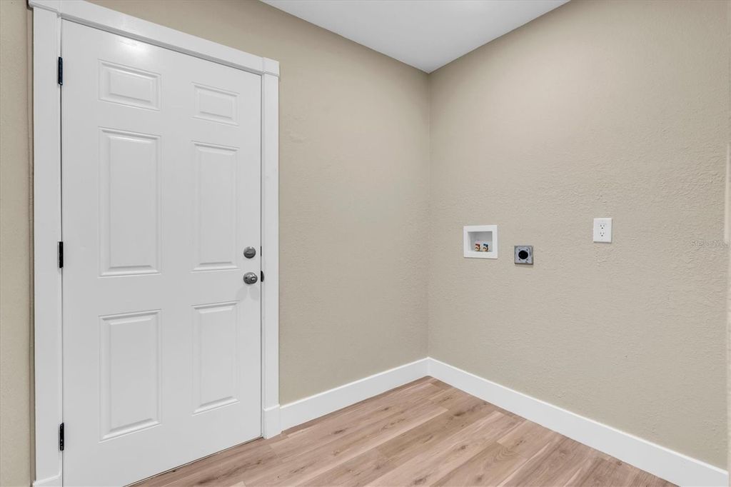 Image 32 of property listing at 10531 MEADOW HILL DRIVE, Port Richey, FL 34668