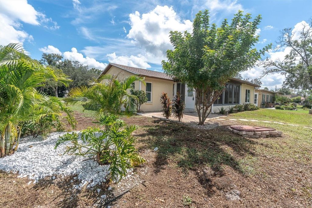 Image 33 of property listing at 10531 MEADOW HILL DRIVE, Port Richey, FL 34668