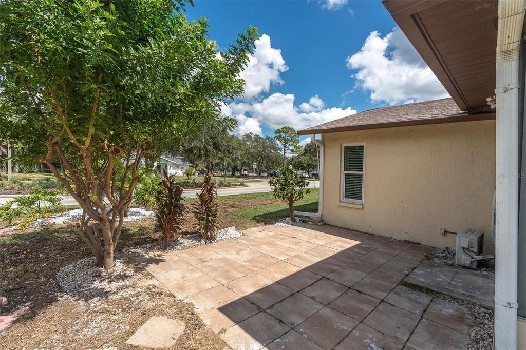 Image 36 of property listing at 10531 MEADOW HILL DRIVE, Port Richey, FL 34668