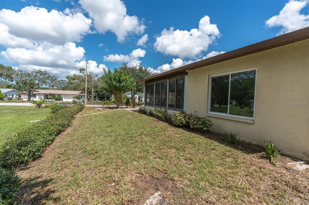 Image 37 of property listing at 10531 MEADOW HILL DRIVE, Port Richey, FL 34668